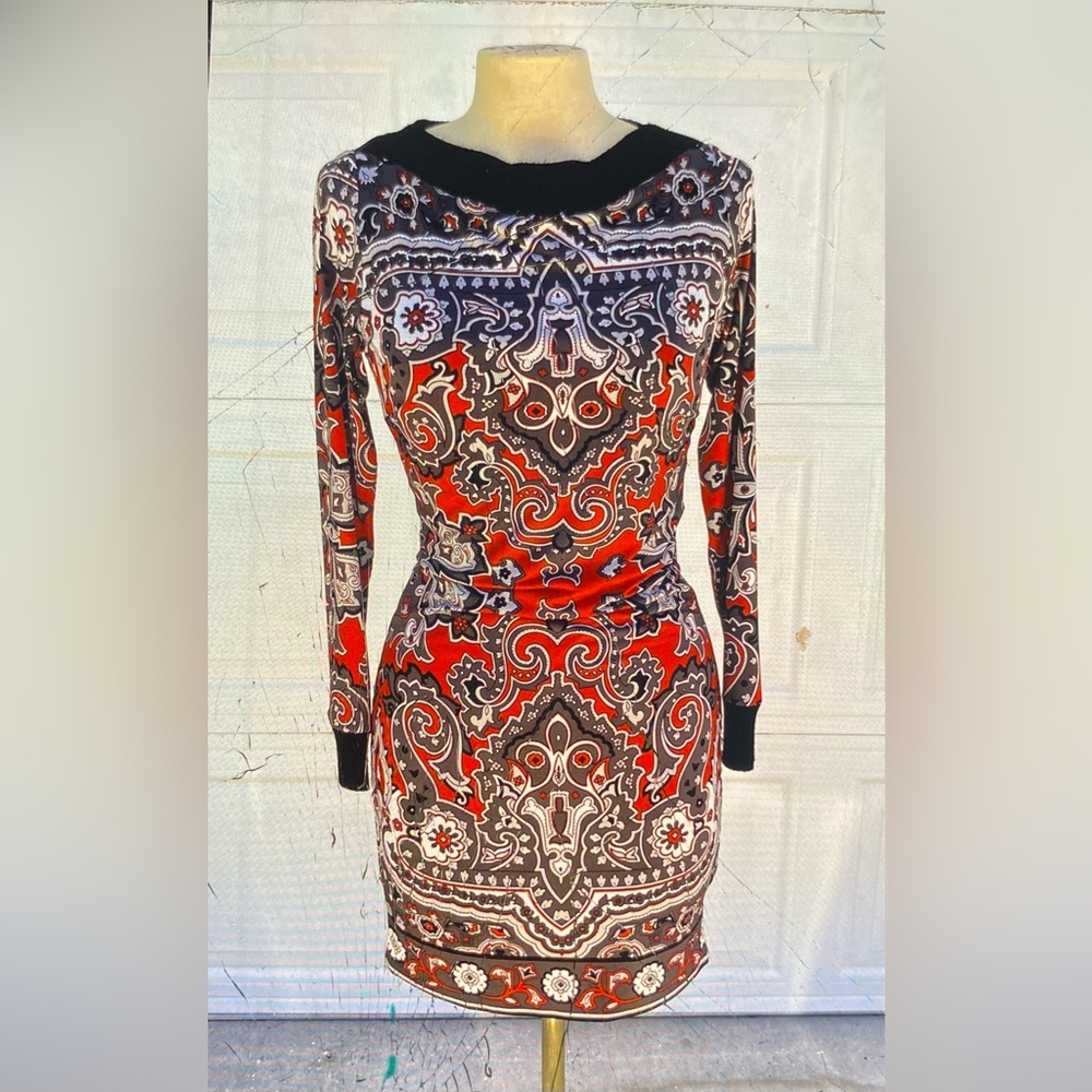 CACHE Paisley Print Sexy Fitted Dress Size Small.